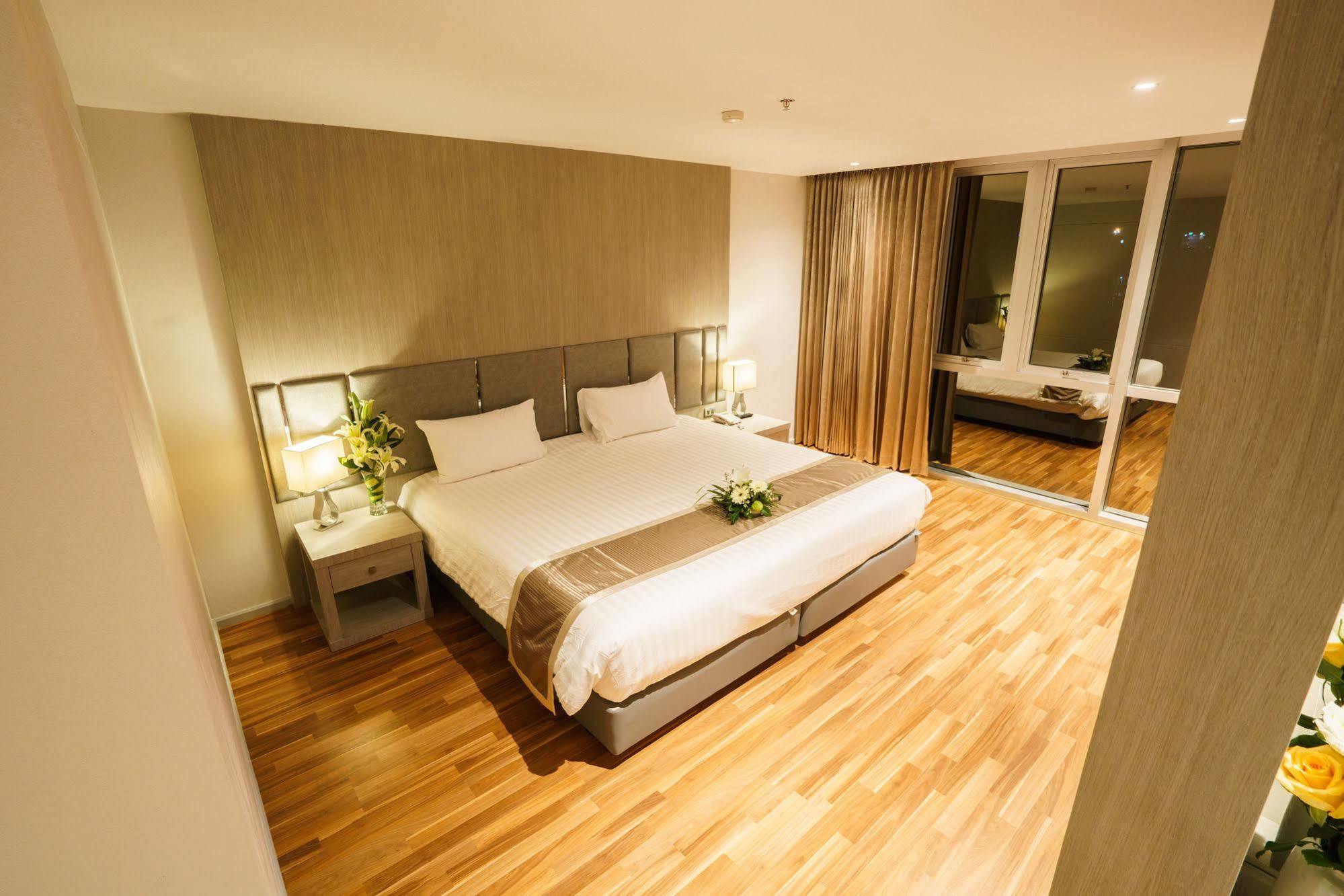 New Season Square Hotel Hat Yai Exterior foto